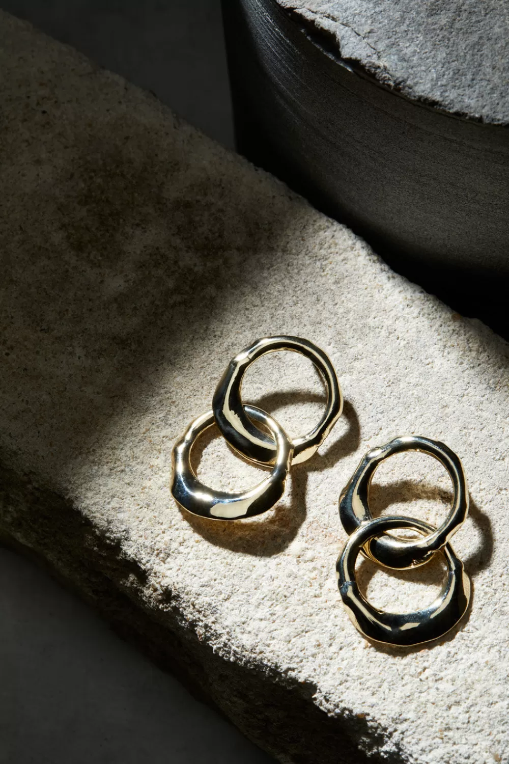 Woman Ali Grace Fine Jewelry | Double Oyster Earrings